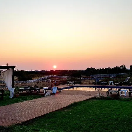 Masseria Pozzo Tre Pile Alloggio per agriturismo Martina Franca